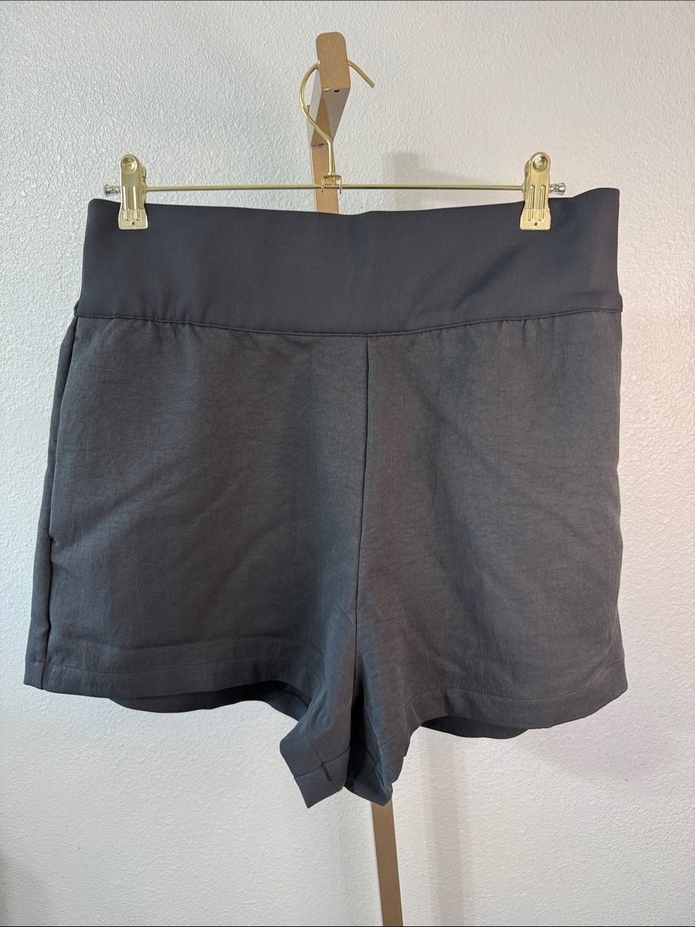 Nike - Women's Charcoal Athletic Performance Shorts- XL- NWT